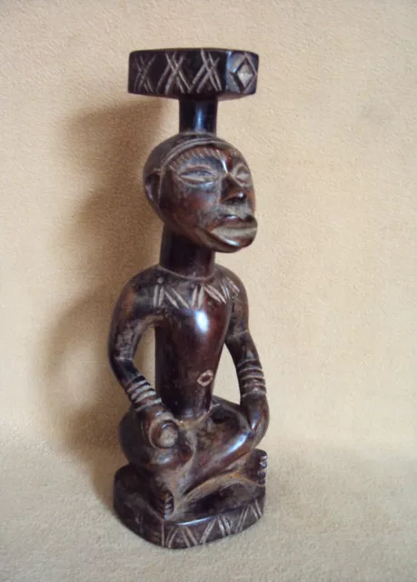 VINTAGE KONGO YOMBE KING NDOP African Carving Statue!!