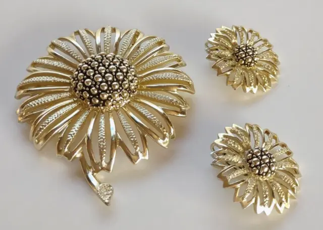 Vintage Large Sarah Coventry Sunflower Brooch & Clip On Earrings Set