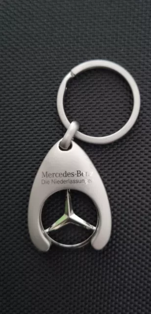 Original Mercedes-Benz Schlüsselanhänger Moskau schwarz silber