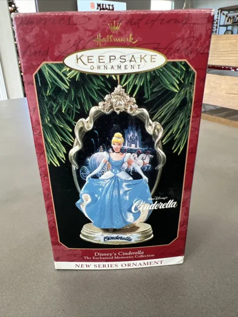 Hallmark Keepsake Ornament Disneys Cinderella Enchanted Memories Collection 1997