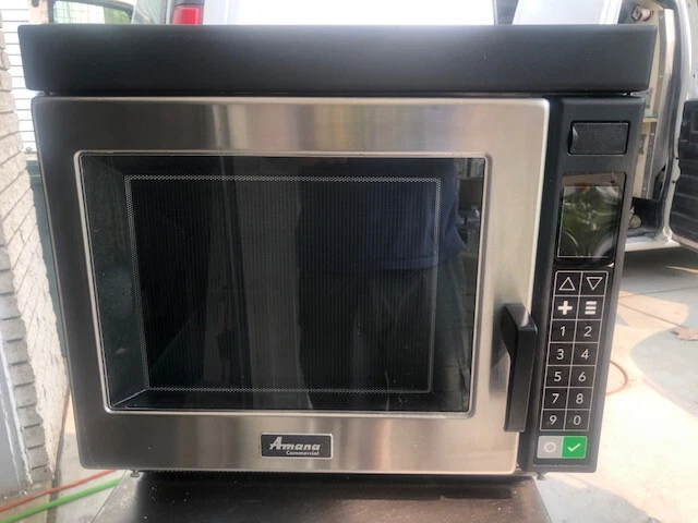 Amana RC30S2 3000 Watts Microwave Oven
