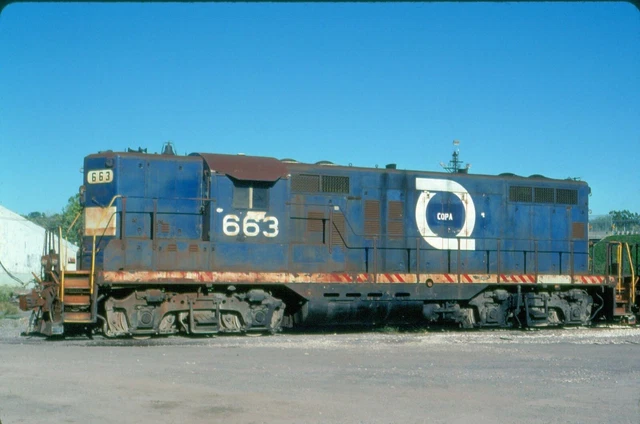 Central of Pa 663 GP-9, Youngstown, OH, 09/05; Kodachrome Origina