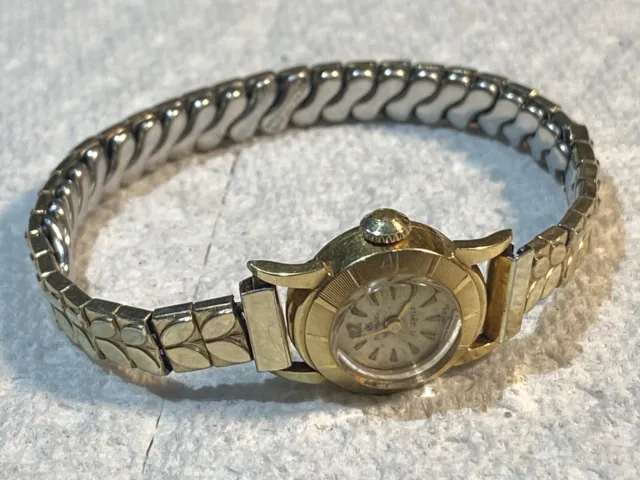 18k Yellow Gold Case Bucherer Women Wrist Watch Swiss Made Vintage 17 Jewels