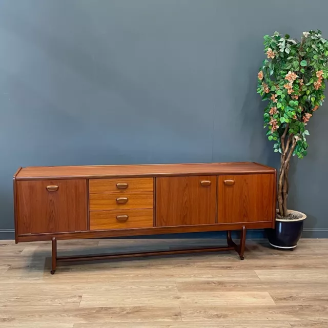 Attractive Wide Large Mid Century Teak Sideboard By Portwood Furniture