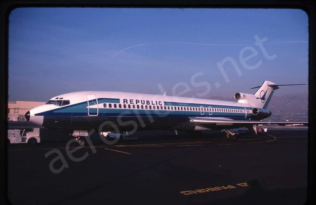 Republic Boeing 727-200 N742RW Dec 81 Kodachrome Aircraft Slide/Dia