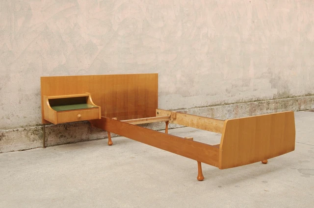 Letto singolo vintage struttura in legno design anni 60 con cassetto comodino