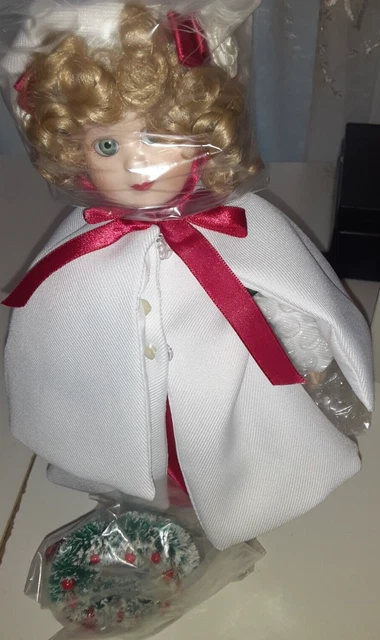 Heritage Hamilton Porcelain Doll Holly 10" w/Christmas Wreath Box & Stand 1990