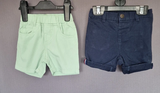 Pacchetto pantaloncini vestiti per bambini set età 6-9 mths. Condizioni perfette.