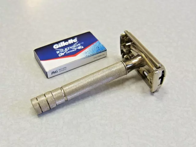 Vintage 1940's Gillette Super Speed TTO Double Edge DE Safety Razor CLEAN