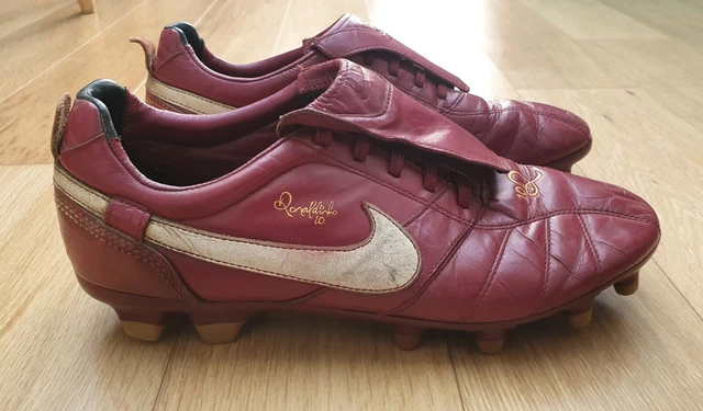 R10 on sale ronaldinho shoes