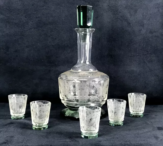 Service /  Carafe Et 5 Verres En Cristal Gravé De Couleur Vert Et Blanc