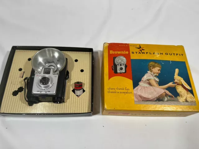 Conjunto vintage Kodak Brownie Starflash #24T cámara sin probar en caja original