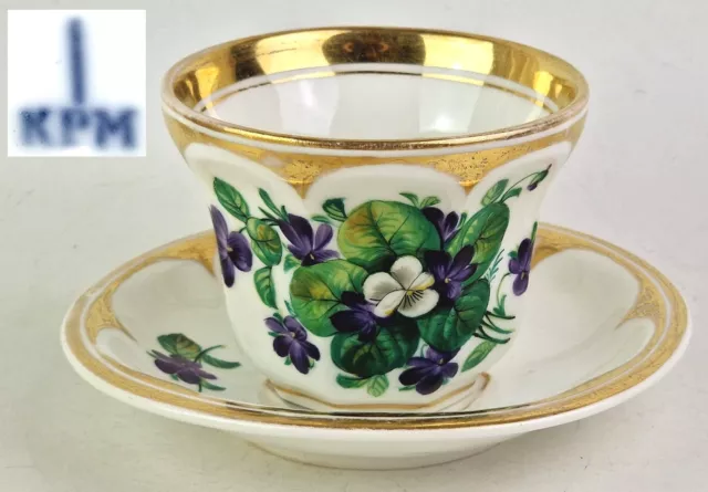 Grand KPM Berlin Porcelaine Tee-Tasse + Soucoupe Fleurs Peint à la Main À 1860