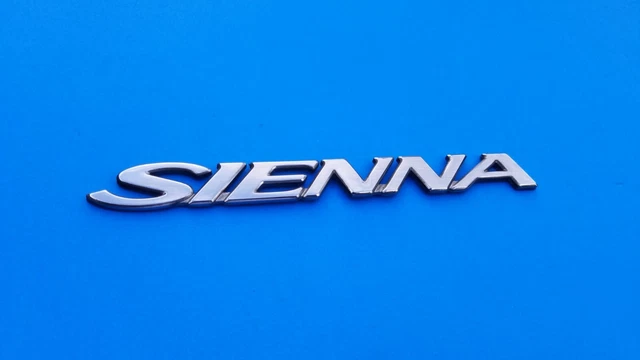98 99 00 01 02 03 04 05 Toyota Sienna Rear Trunk Lid Emblem Logo Badge Oem A1