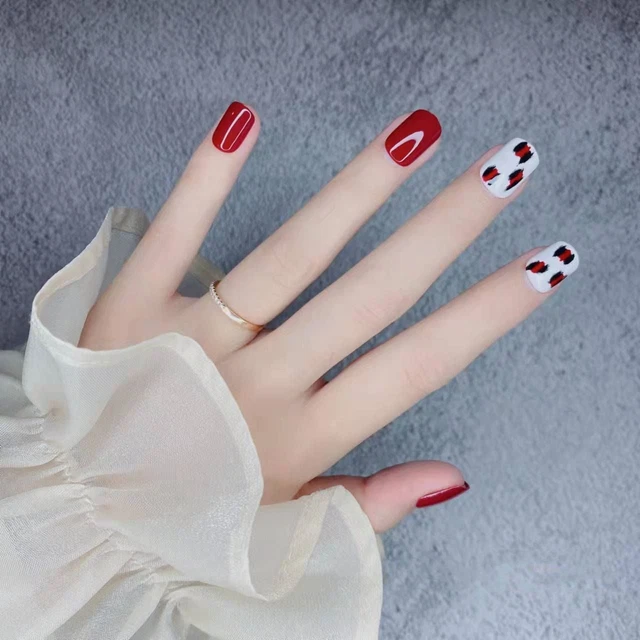 complète Courte Faux clou Faux ongles Appuyez sur les ongles Artificiel