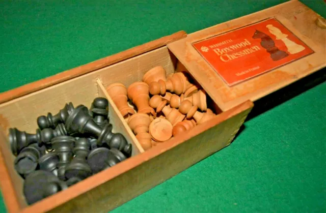 Vintage WHSmith (made France)Boxwood Staunton style Chess Set VGC Complete Boxed