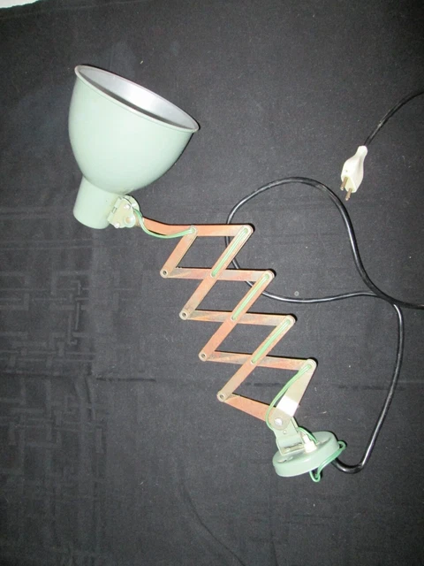 lampe d'atelier accordéon