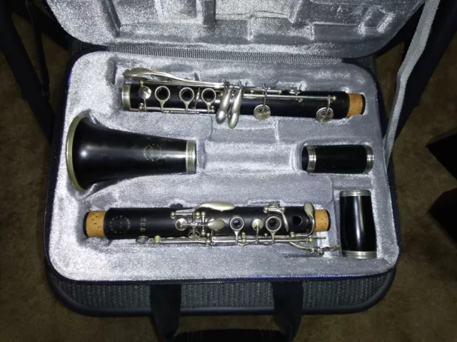 Clarinete Bb de colección Boosey and Hawkes era Segunda Guerra Mundial reacondicionado y listo para tocar