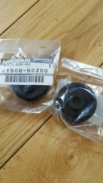 Nissan 100NX B13,top radiator mount pair.New genuine parts.