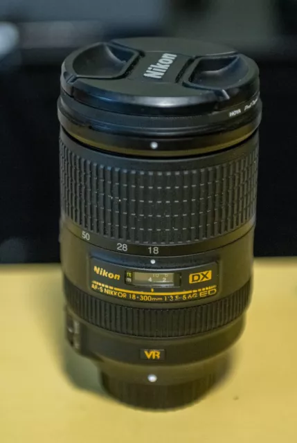 Nikon All-in-one zoom lens AF-S DX NIKKOR 18-300mm f/3.5-5.6G ED VR for Nikon DX