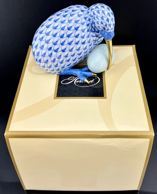 🦋 NEW IN BOX HEREND KIWI Bird with Egg Blue Fishnet Figurine ($595 Retail)