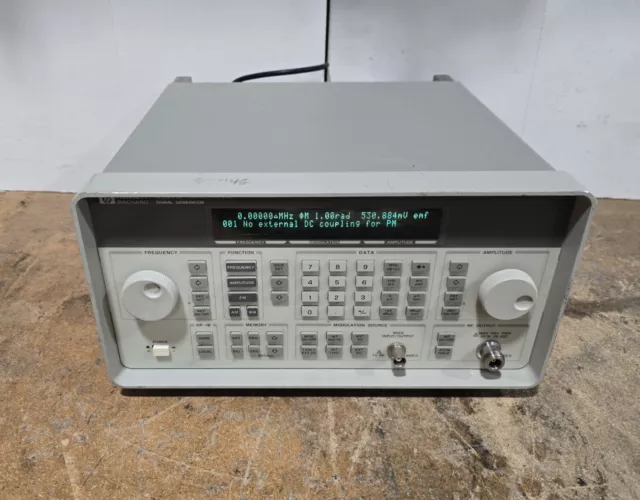 Power Tested HP 8647A 250 kHz - 1000 MHz Signal Generator Electronic Attenuator