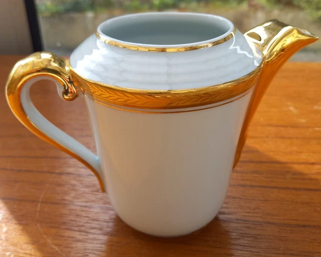 Ravissant pot à lait en porcelaine de Limoges Tharaud art déco liseré or