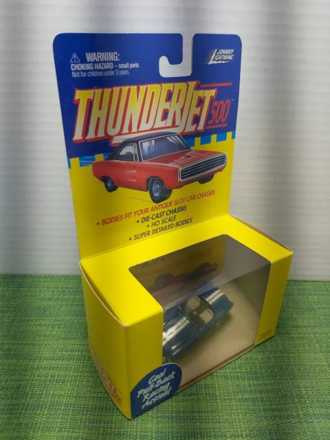 Johnny Lightning Thunderjet 500 AC Cobra Pull-back Racing Action new/read 3