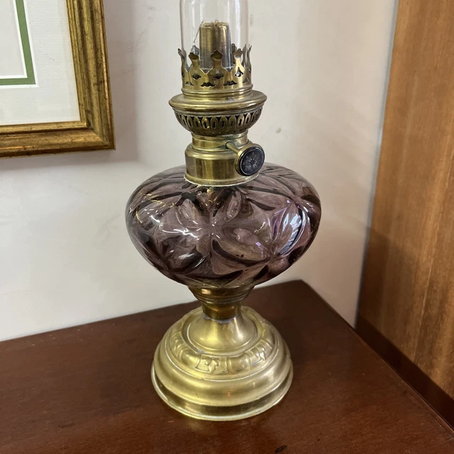 LAMPE PÉTROLE MINIATURE 9cm Opaline émaillé 19°s décor Fleur Ancien EUR