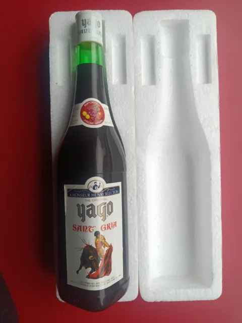 Vintage 1970s *Yago Sant Gria Wine Bottle Novelty AM Transistor Radio*◾Works 