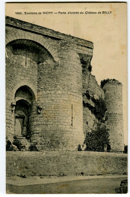 CPA 03 Allier Environs de Vichy Porte d'Entrée du Château de Billy