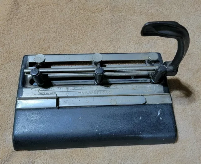 Staples Single Hole Punch 146308