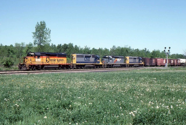 CSX SD40-2 8255 Chessie System paint action original kodachrome slide slides D&H