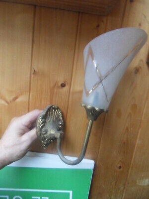 lampe applique sconce de style art deco ou nouveau en laiton tulipe verre
