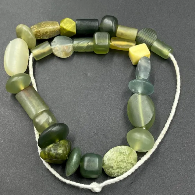 Beautiful Natural Ancient Near Eastern Green Old Jade Stone Beads Necklace