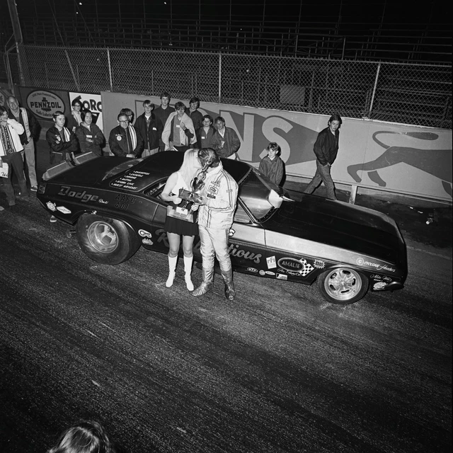 2.25: Negative Gene Snow Funny Car Winners Circle At Lions Drag Racing Photo 2.25: Negative Gene Snow Funny Car Winners Circle At Lions Drag Racing Photo