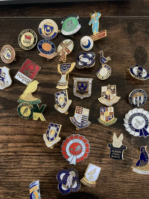 Superbe Pin's émaillé Vintage Arsenal – Écusson Football Par Coffer