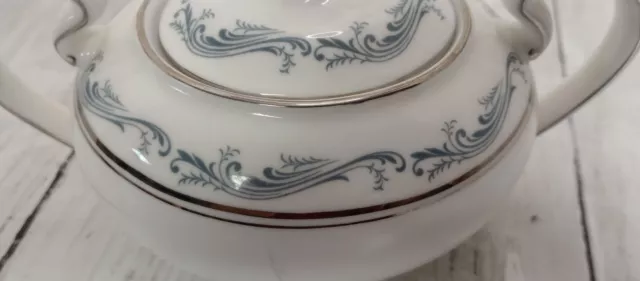 Aynsley England Fine English Bone China 8420 Denver Sugar Bowl and Creamer 3