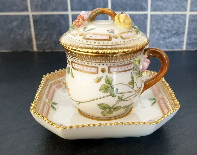 Royal Copenhagen Pot à jus modèle Flora Danica en porcelaine Copenhague Denmark