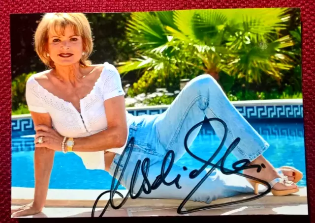 Original-Autogramm von Uschi Glas, Farbfoto, Postkartengröße