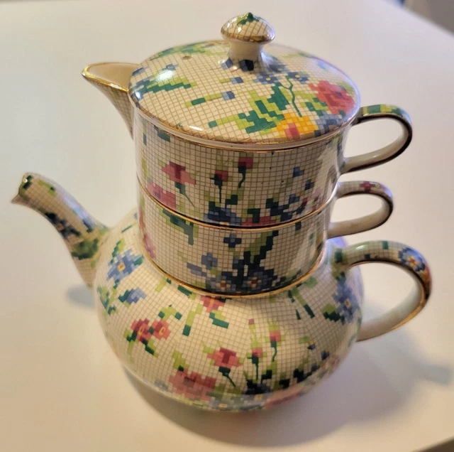 Beautiful Royal Winton Grinwades Queen Anne Mini Stacking Teapot Creamer Sugar