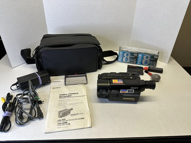 Paquete de videocámara Sony Handycam Vision CCD-TRV16 HI8 8 mm - **Necesita batería**