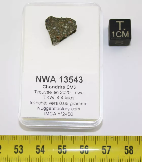 Tranche de météorite NWA 13543 Chondrite Carbonée CV3 (NWA-0.66 gramme-003 **)
