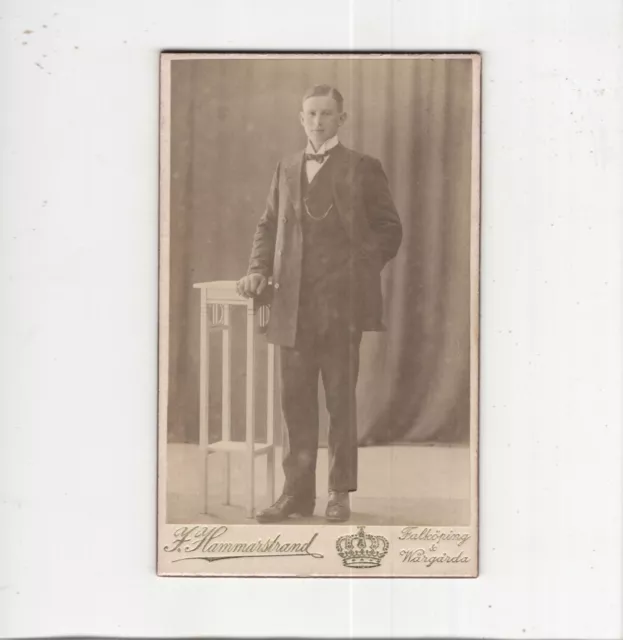 CDV Foto Feiner junger Herr - Falköping & Wargarda um 1910