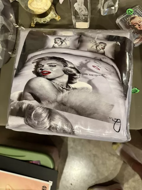 marilyn monroe comforter set