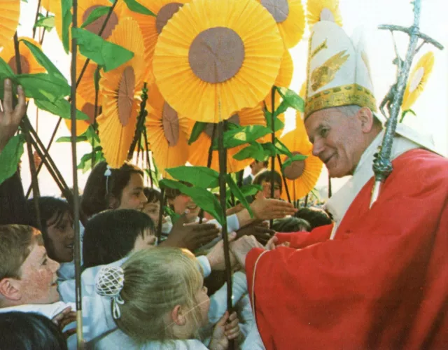 769- Carte  Vatican Visite Pape Jean Paul  Ii   Au  Benelux