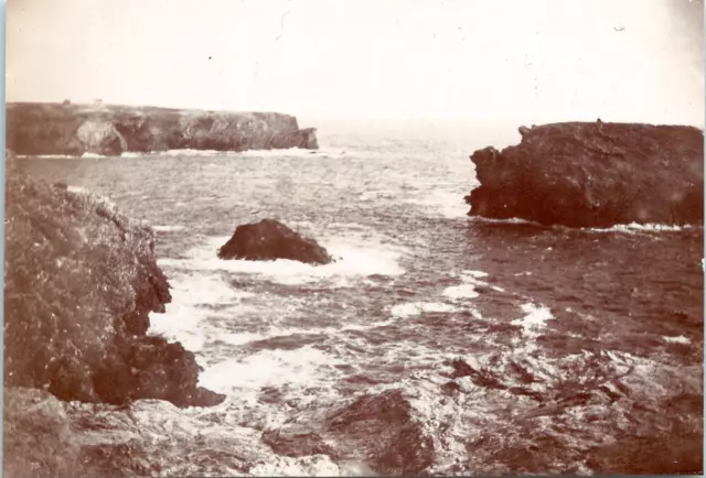 France, Belle-Île-en-Mer, grotte de l&#039;Apothicairerie Vintage silver print,