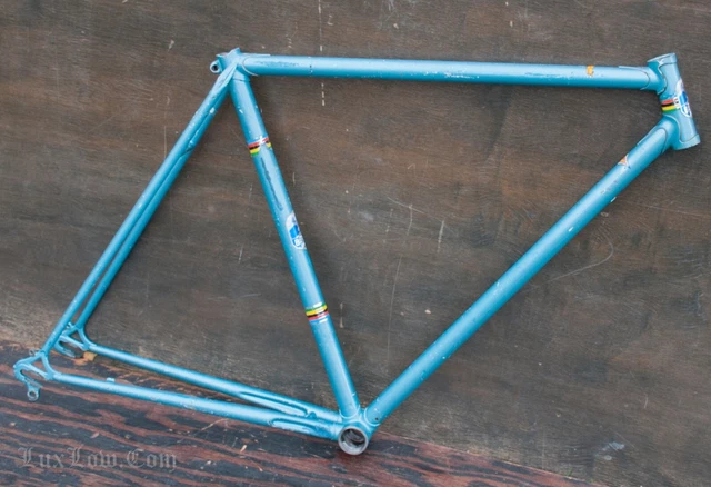 Cadre Vélo Acier Vitus Vintage 80s – Sur Mesure 49x53 Rose/blanc – France