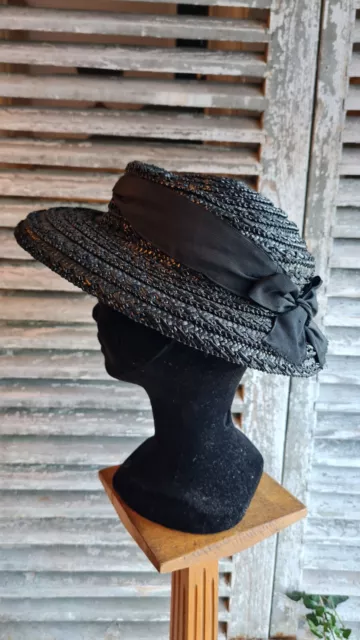 Ancien  Chapeau De Paille Noire Et Noeud