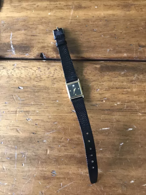 RELOJ ANAL GICO RECTANGULAR negro dorado negro para mujer